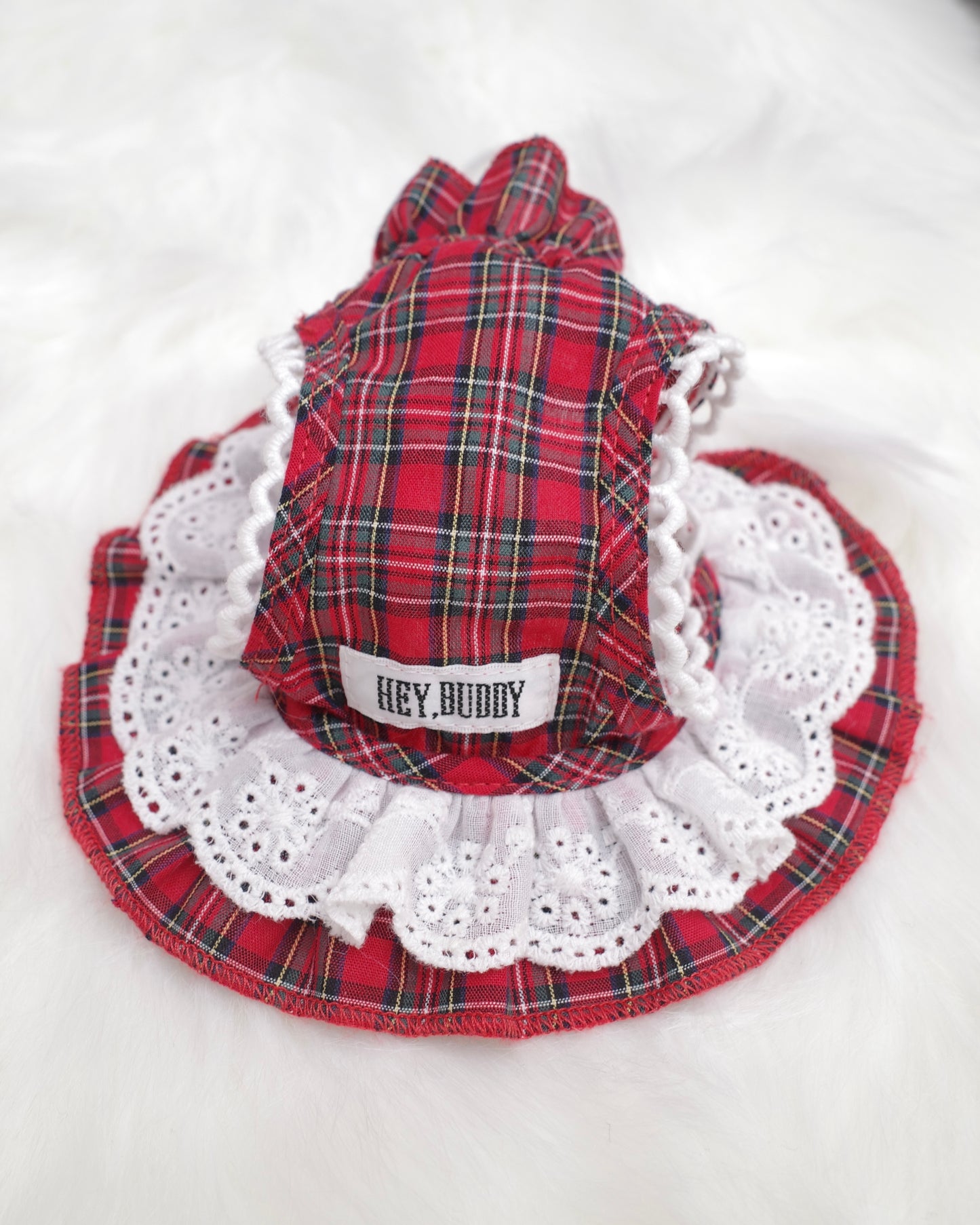 trad lace bonnet