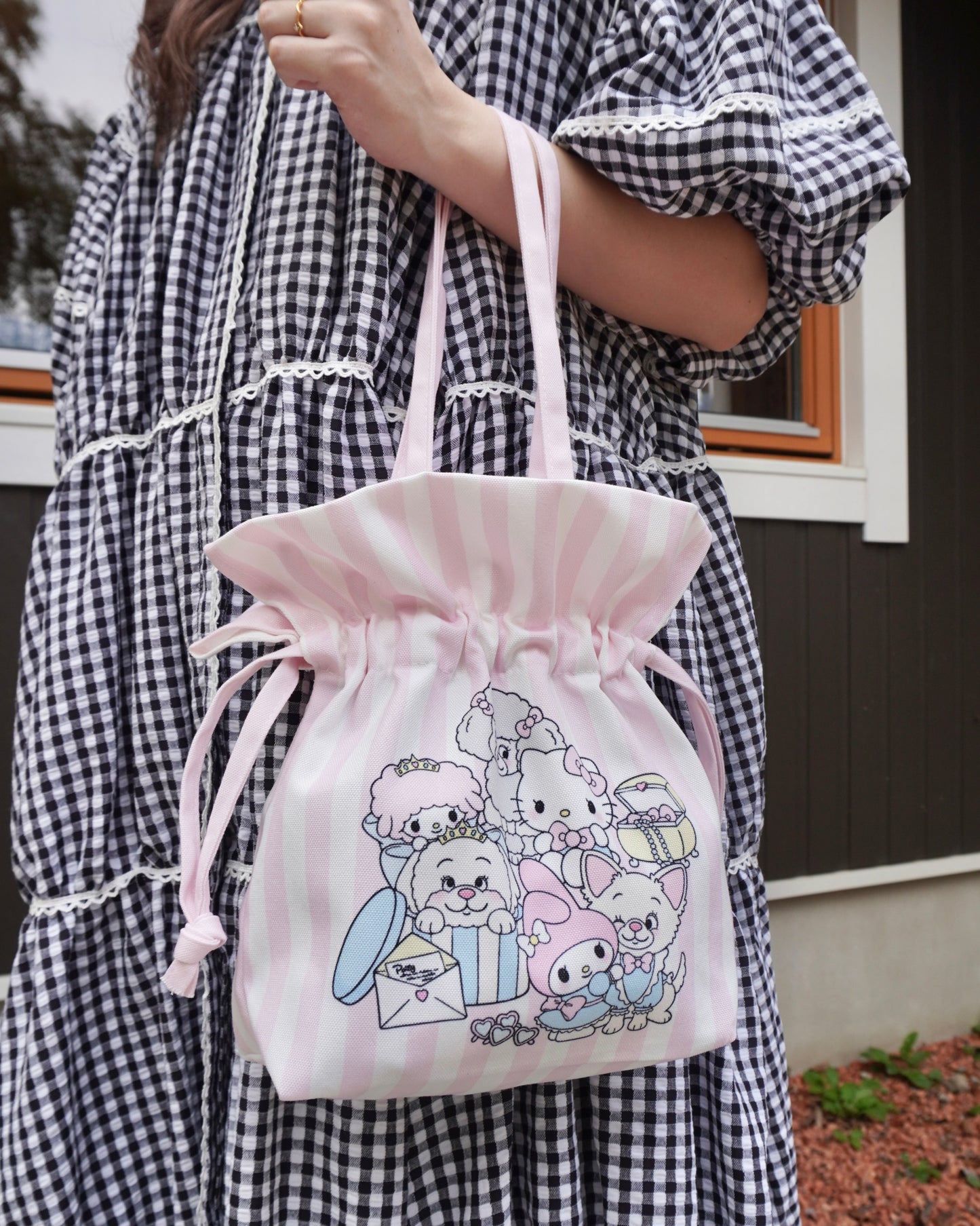 ＜予約＞【SANRIO CHARACTERS】DOG PARTY 巾着バッグ