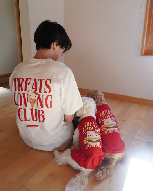 ＜10/17予約開始＞【HELLO KITTY】おやつ大好きくらぶ。ペアTシャツ