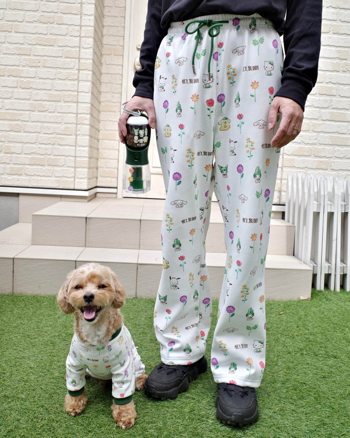 12/5発売【SANRIO CHARACTERS】総柄フラワースウェットパンツ