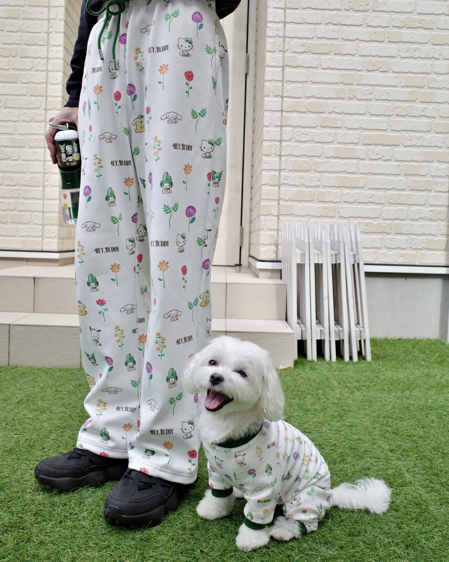 12/5発売【SANRIO CHARACTERS】総柄フラワーロンパース