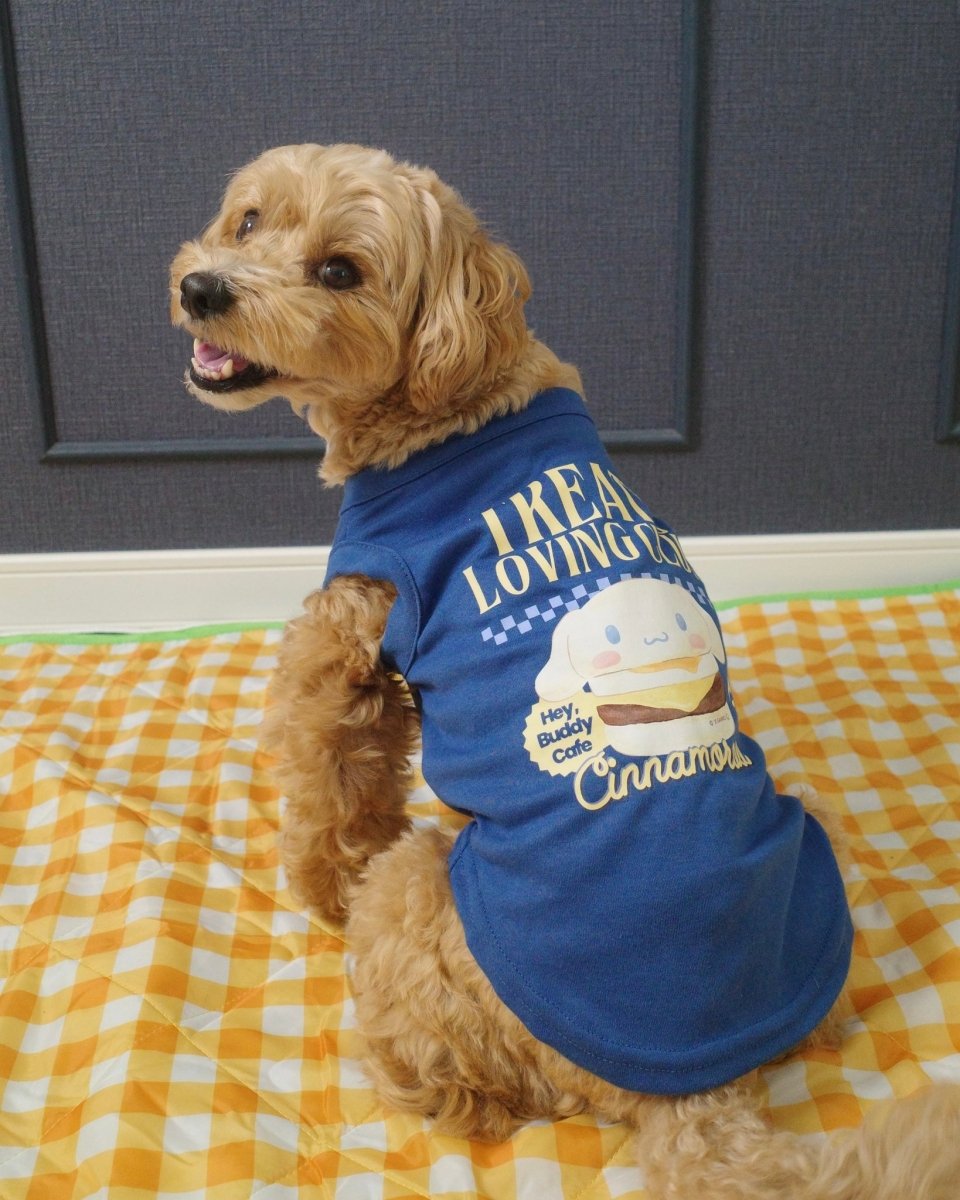 【CINNAMOROLL】おやつ大好きくらぶ。Tシャツ - HEY,BUDDY