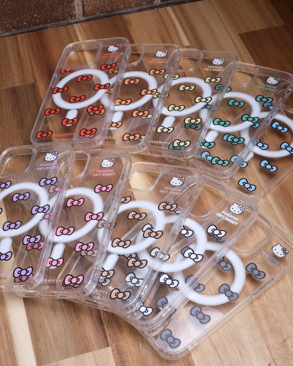 ViVi掲載【HELLO,KITTY】リボンスマホケース - MagSafe対応 - HEY,BUDDY